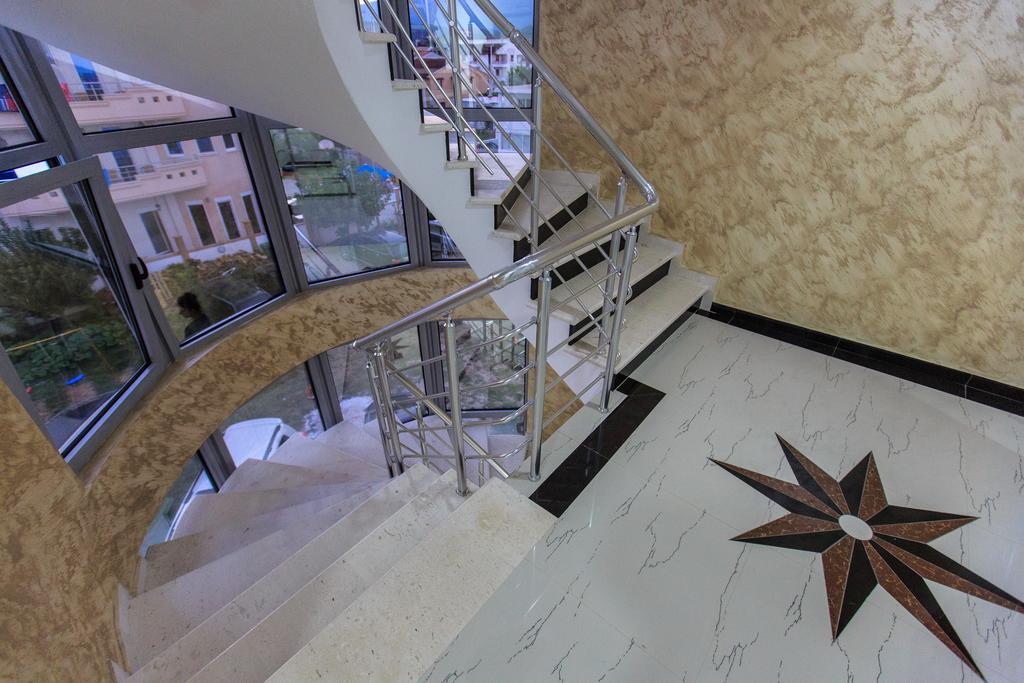 Hotel Edita Ulcinj Exterior photo